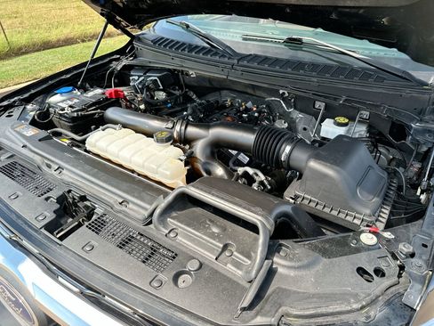 Used 2022 Ford Expedition Limited image 27