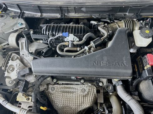 Used 2020 Nissan Rogue S w/ Special Edition Package FWD image 29
