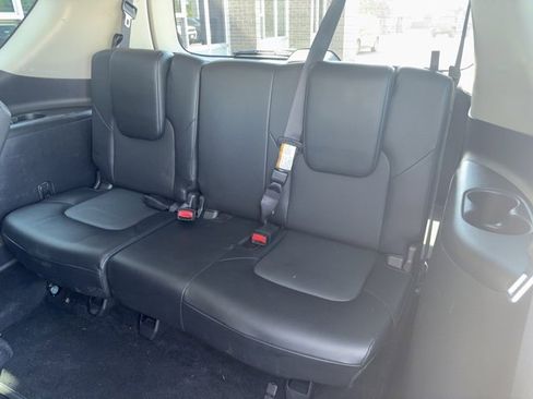 Used 2022 Nissan Armada SV image 15