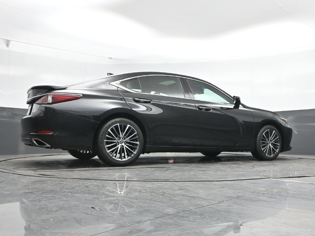 Used 2023 Lexus ES 350 w/ Premium Package FWD image 39
