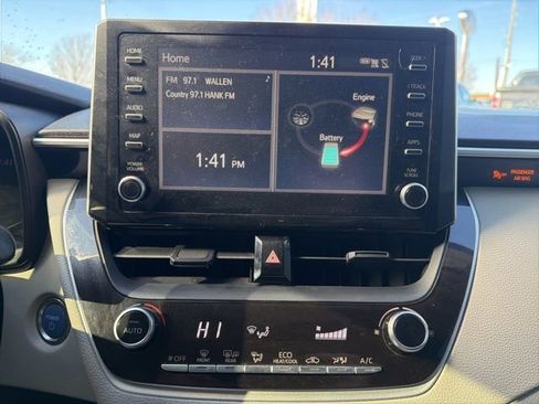 Used 2020 Toyota Corolla LE image 23