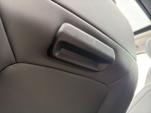 Certified 2025 Ford Expedition Active image 25