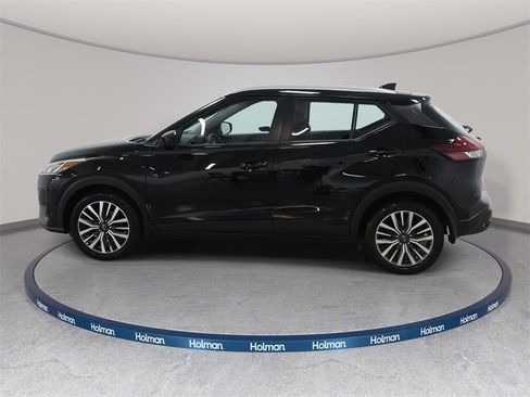 Used 2023 Nissan Kicks SV image 9