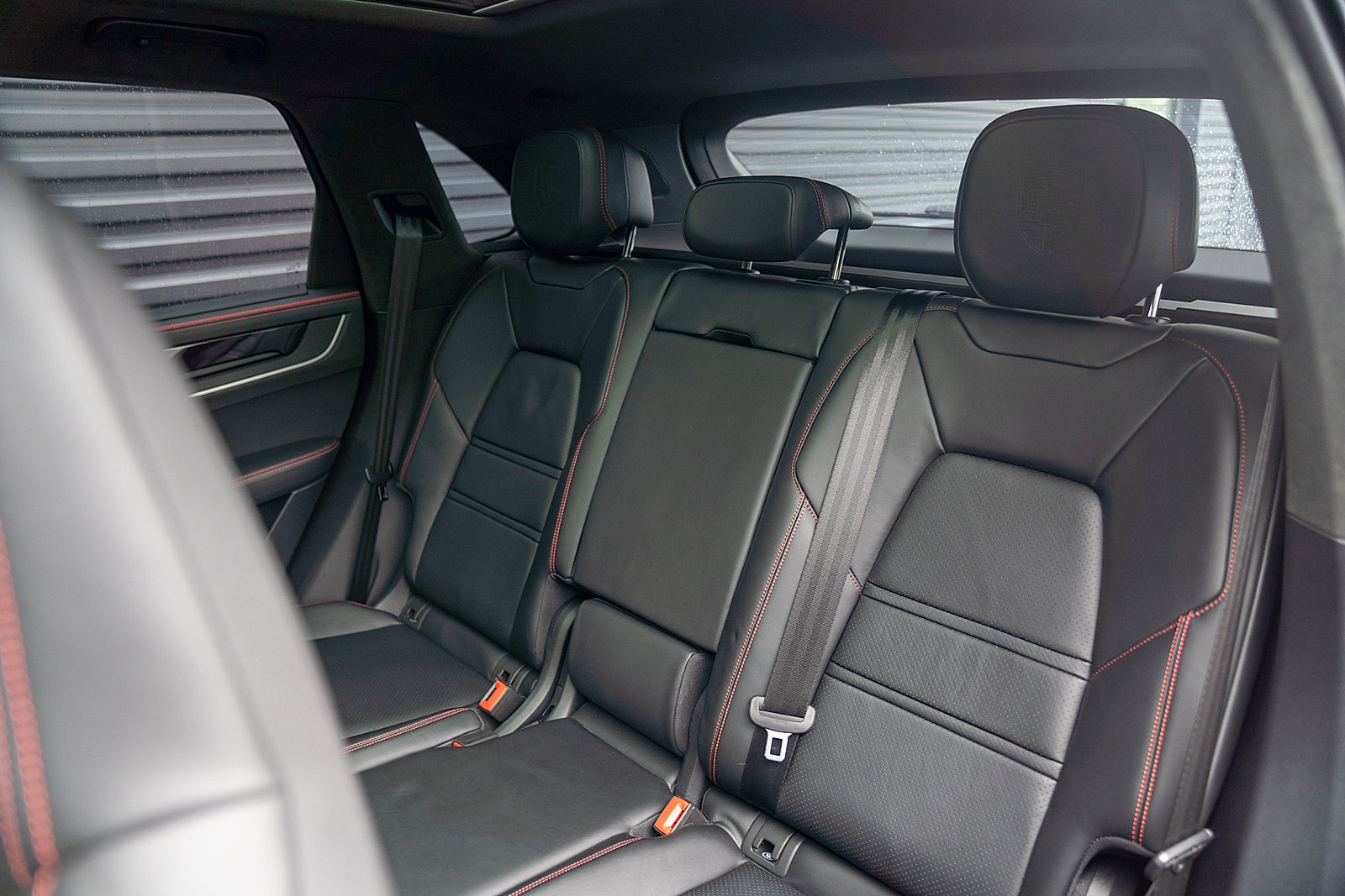 Certified 2025 Porsche Cayenne GTS AWD/4WD image 23