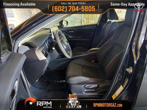 Used 2020 Toyota C-HR LE FWD image 9