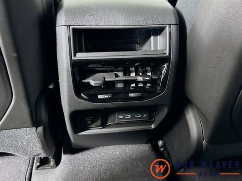 New 2026 Jeep Grand Cherokee Altitude image 27