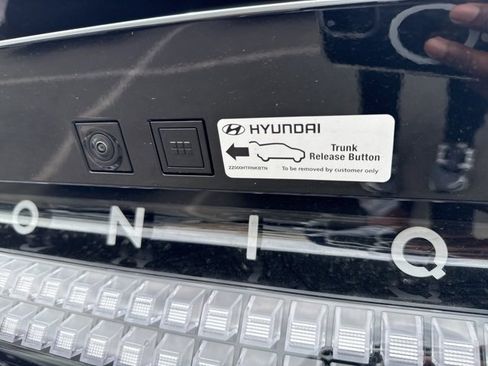 New 2024 Hyundai Ioniq 6 Limited image 36