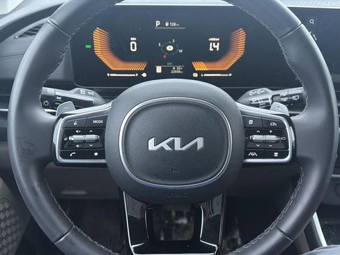 Used 2026 Kia Carnival LXS image 9