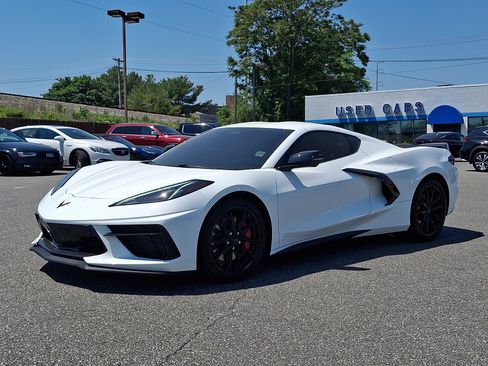 Used 2024 Chevrolet Corvette Stingray Preferred Cpe w/ Z51 Performance Package RWD image 3