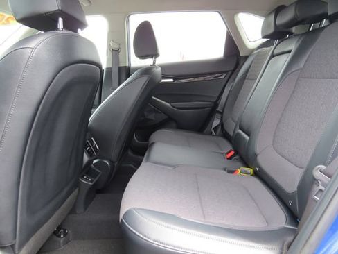 Used 2025 Kia Seltos S FWD image 12