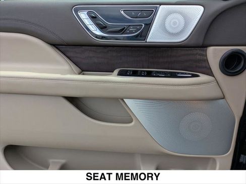 Used 2024 Lincoln Navigator Reserve AWD/4WD image 10