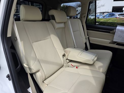 Certified 2020 Lexus GX 460 Premium w/ Premium Package image 31