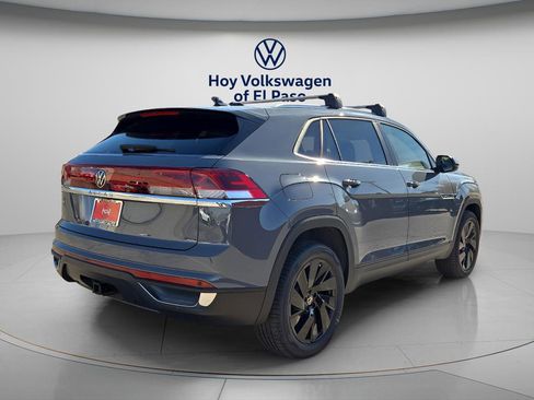 New 2026 Volkswagen Atlas Cross Sport SE image 3
