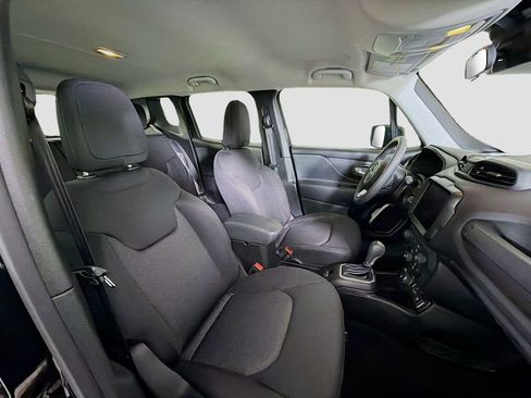 Used 2023 Jeep Renegade Latitude AWD/4WD image 28