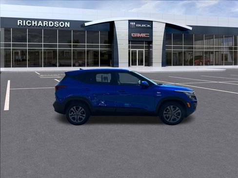 Used 2022 Kia Seltos LX AWD/4WD image 6