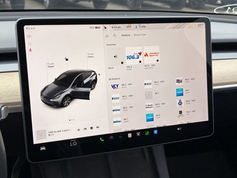Used 2022 Tesla Model Y Long Range AWD/4WD image 27