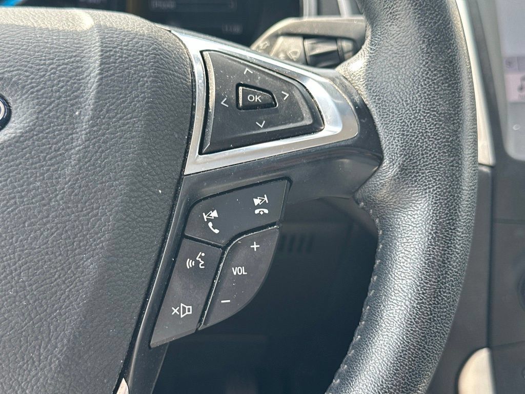 Used 2019 Ford Edge SEL w/ Equipment Group 201A FWD image 21