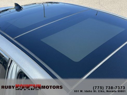 Used 2022 Toyota Camry XLE w/ Navigation Upgrade Package image 29