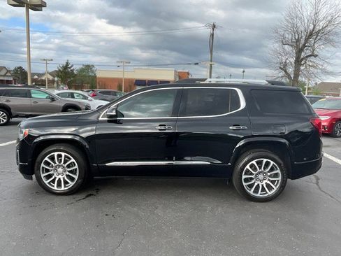 Used 2021 GMC Acadia Denali w/ Denali Technology Package FWD image 4