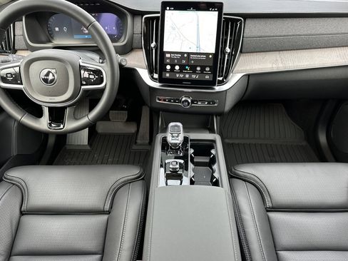 New 2026 Volvo XC90 B6 Ultra w/ Protection Package image 12