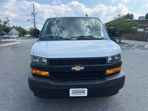 Used 2020 Chevrolet Express 2500 Extended w/ Enhanced Convenience Package RWD image 4