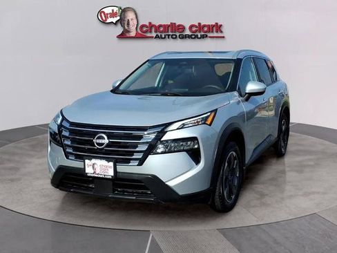 Certified 2024 Nissan Rogue SV w/ SV Premium Package FWD image 1