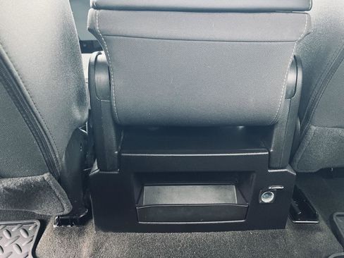 Used 2018 Chevrolet Silverado 1500 LT w/ All Star Edition image 41