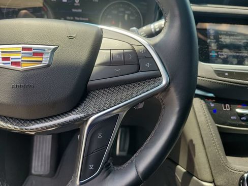 Certified 2024 Cadillac XT5 Sportv w/ Technology Package AWD/4WD image 12