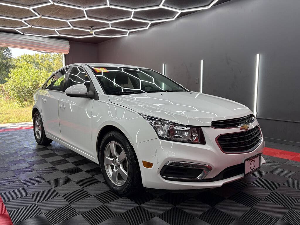 Used 2016 Chevrolet Cruze LT FWD image 3