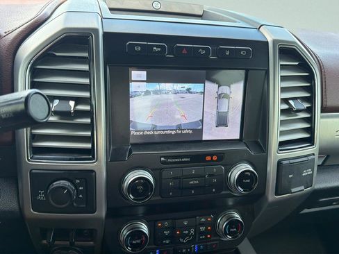 Used 2021 Ford F250 Platinum w/ FX4 Off-Road Package AWD/4WD image 25