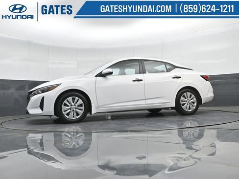 Used 2025 Nissan Sentra S FWD image 37