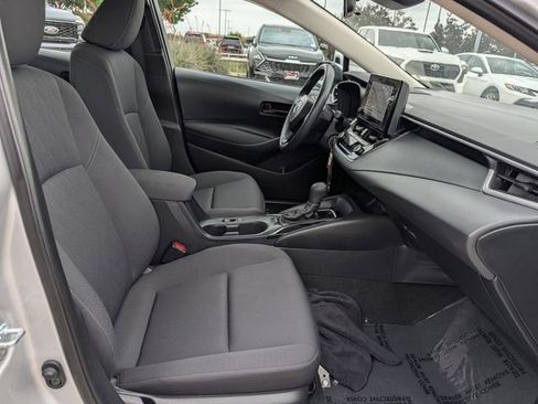 Used 2024 Toyota Corolla LE FWD image 32
