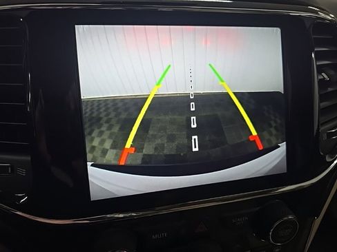 Used 2022 Jeep Grand Cherokee Laredo E image 23