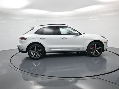 Certified 2024 Porsche Macan S image 31