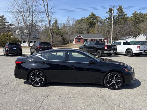 Used 2024 Nissan Altima 2.5 SR image 7