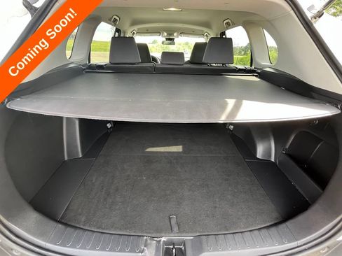 Used 2023 Toyota RAV4 XLE FWD image 31