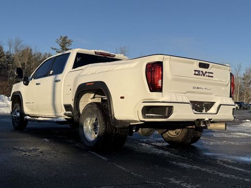 Used 2023 GMC Sierra 3500 Denali w/ Denali Ultimate Package image 7