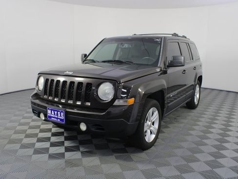 Used 2014 Jeep Patriot Latitude image 18