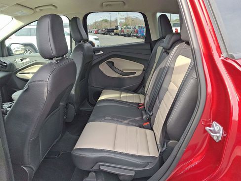 Used 2019 Ford Escape SEL image 10