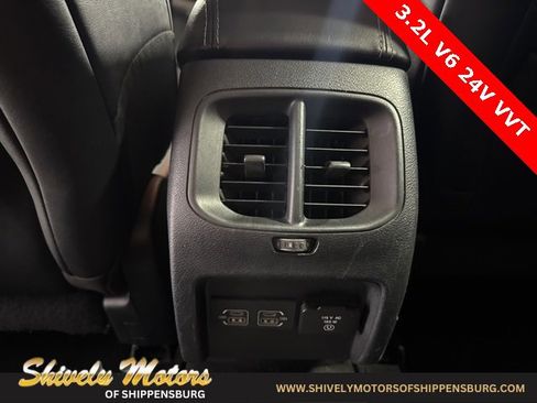 Used 2022 Jeep Cherokee Limited image 29