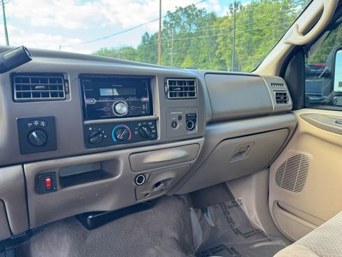 Used 2002 Ford F350 XLT AWD/4WD image 18