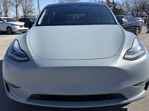 Used 2023 Tesla Model Y Long Range image 3