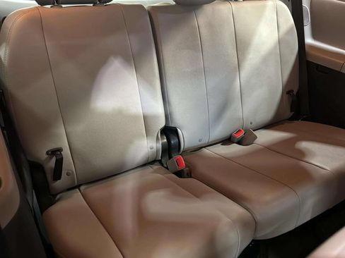 Used 2020 Toyota Sienna Limited Premium AWD/4WD image 17
