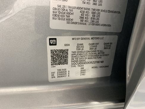 Used 2024 Chevrolet Silverado 1500 LTZ image 13