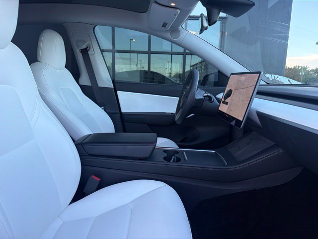 Used 2021 Tesla Model Y 2WD image 11