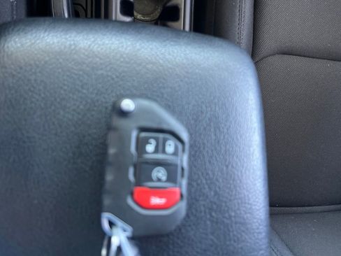 Used 2022 Jeep Wrangler Sport AWD/4WD image 21