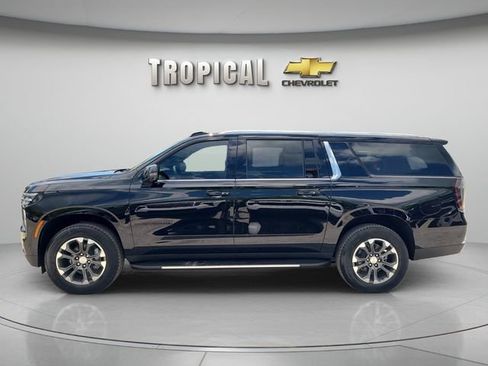 New 2026 Chevrolet Suburban LT w/ Comfort Package RWD image 2
