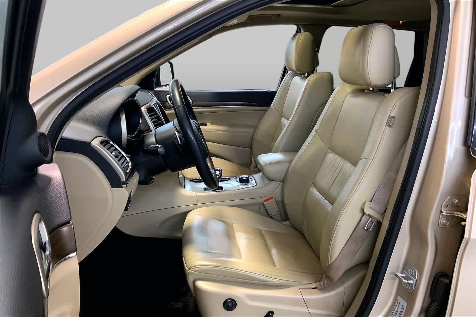 Used 2015 Jeep Grand Cherokee Limited AWD/4WD image 7