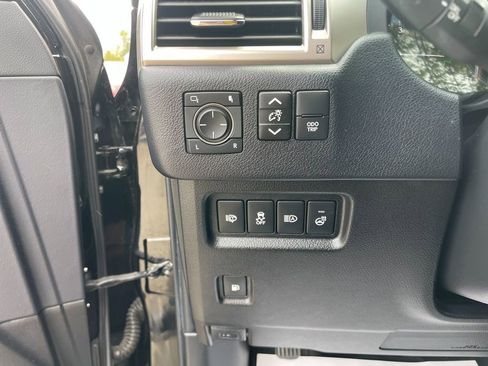 Used 2021 Lexus GX 460 Premium w/ Premium Package AWD/4WD image 14