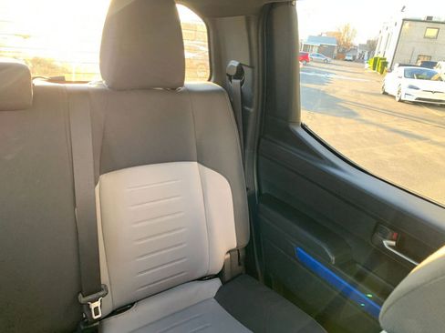 Used 2025 Toyota Tacoma TRD Off-Road image 35